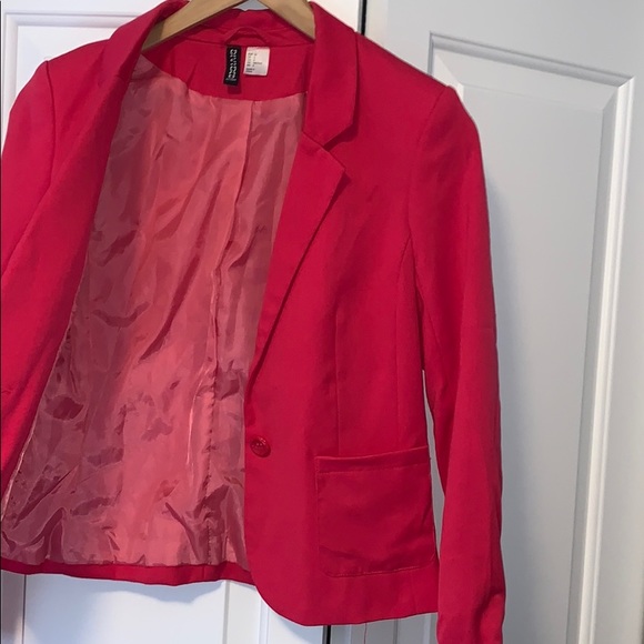 DIVIDED | Bright Pink Blazer - Picture 4 of 5